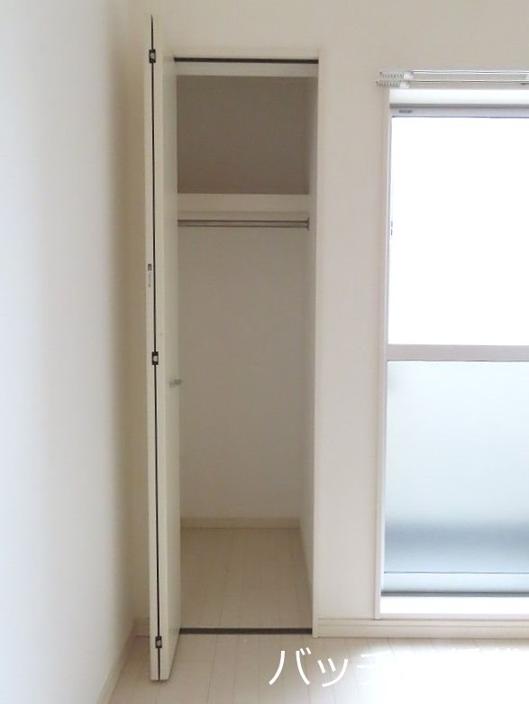 収納　別号室タイプの為、現状を優先致します。
