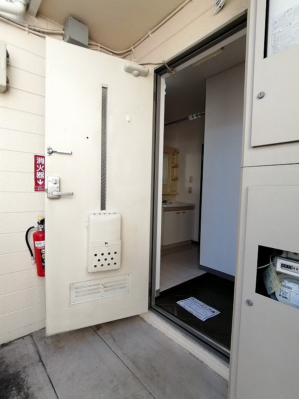 玄関　※過去の写真となります