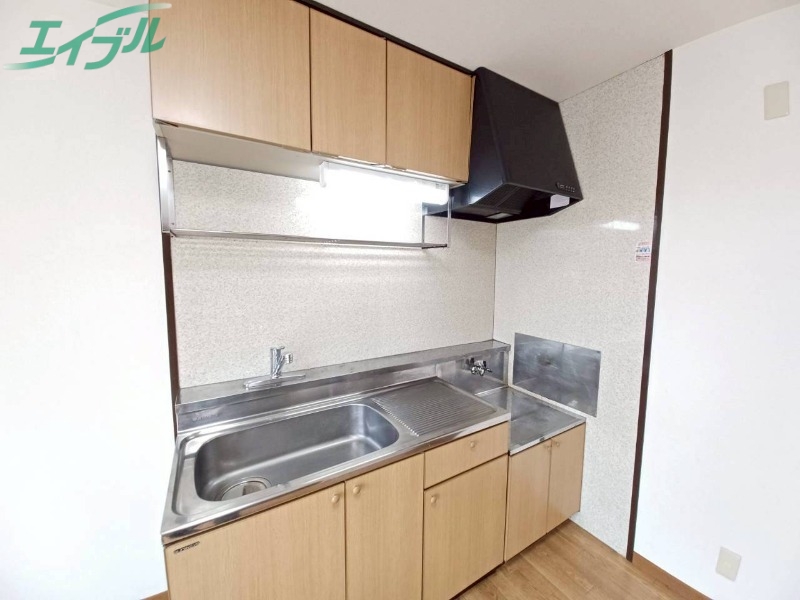 キッチン　別部屋反転写真