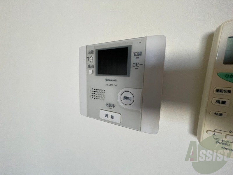 セキュリティ　ＴＶモニター付インターホンです。来客者の顔が見えるので安心！