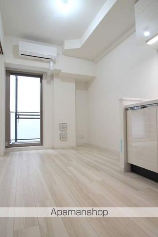 RISING Maison 本町橋の居間写真