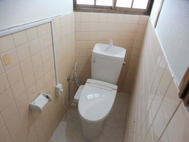 川西市下加茂1丁目のトイレ写真