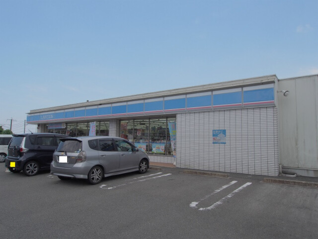 コンビニ　ローソン大町町立病院前店（コンビニ）まで762m