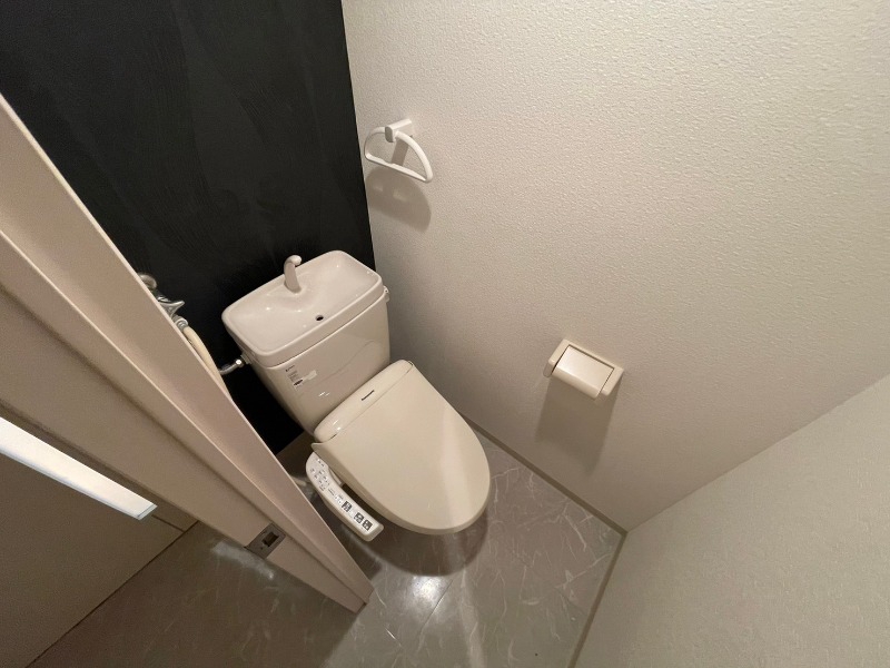 トイレ　ウォシュレット機能がついたトイレ。安心して使用できますね。