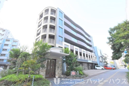 建物外観　一階は事務所です。