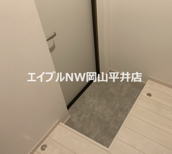 REGALEST 門田屋敷IIの玄関写真