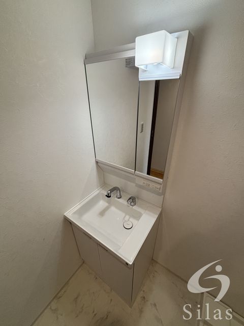 洗面設備　同仕様