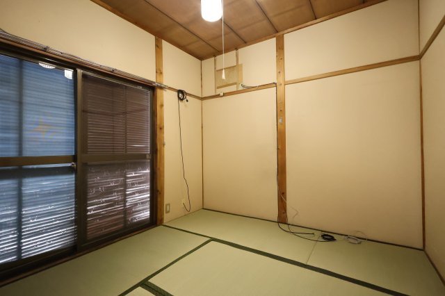 深井沢町戸建貸家の居間写真