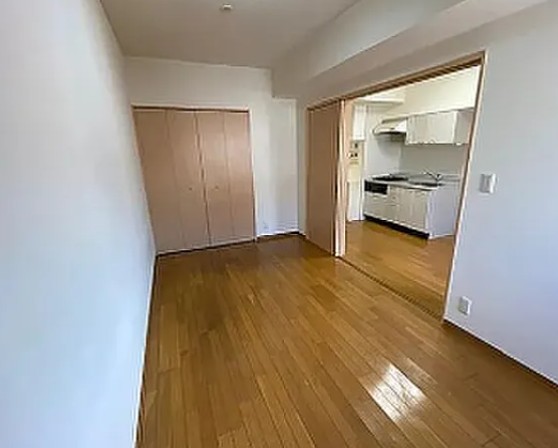 居室・リビング　写真は同タイプ住居です。