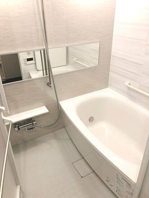 バス・シャワールーム　※写真は同タイプ住戸です。