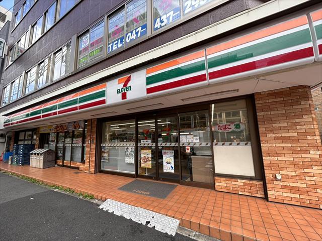 コンビニ　セブンイレブン（コンビニ）まで349m