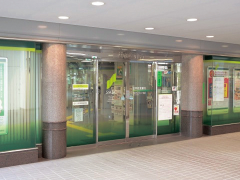 銀行　三井住友銀行六甲アイランド支店（銀行）まで465m