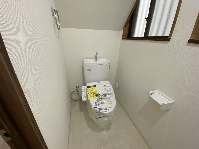 阪急宝塚線 岡町駅 徒歩8分 2階建 築47年のトイレ写真