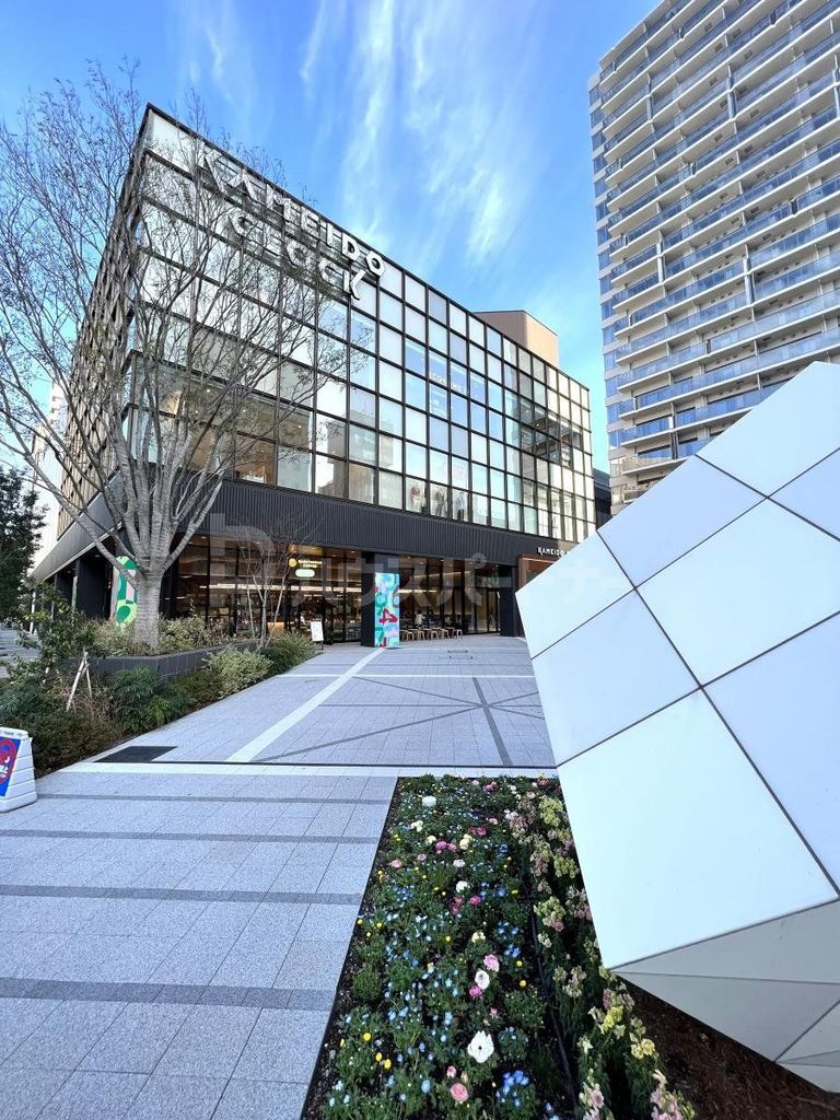ショッピングセンター　ライトオンカメイドクロック店（ショッピングセンター）まで640m