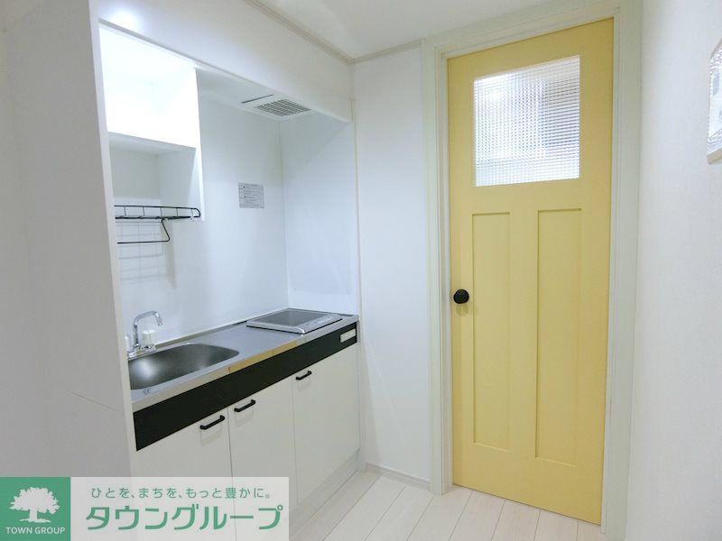 キッチン　一人暮らしに丁度いいサイズ、お手入れ楽々のIHキッチンです！