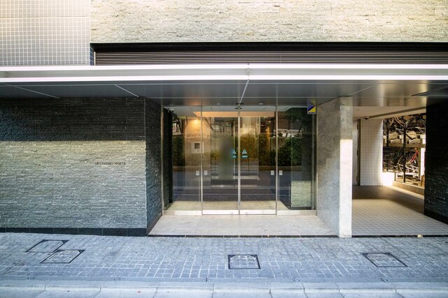 エントランス　建物の内部です