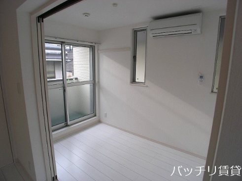バルコニー　※別号室イメージの為、現状を優先致します