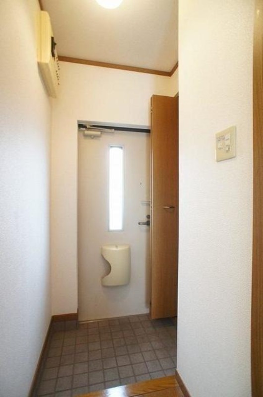 玄関　図面と現状に相違がある場合には現状を優先