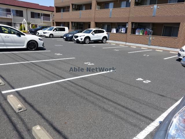 駐車場　駐車場
