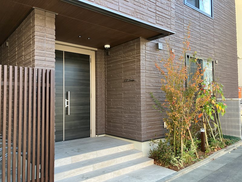 建物外観　マンション入口