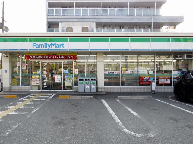 コンビニ　ファミリーマート 南住吉店（コンビニ）まで395m