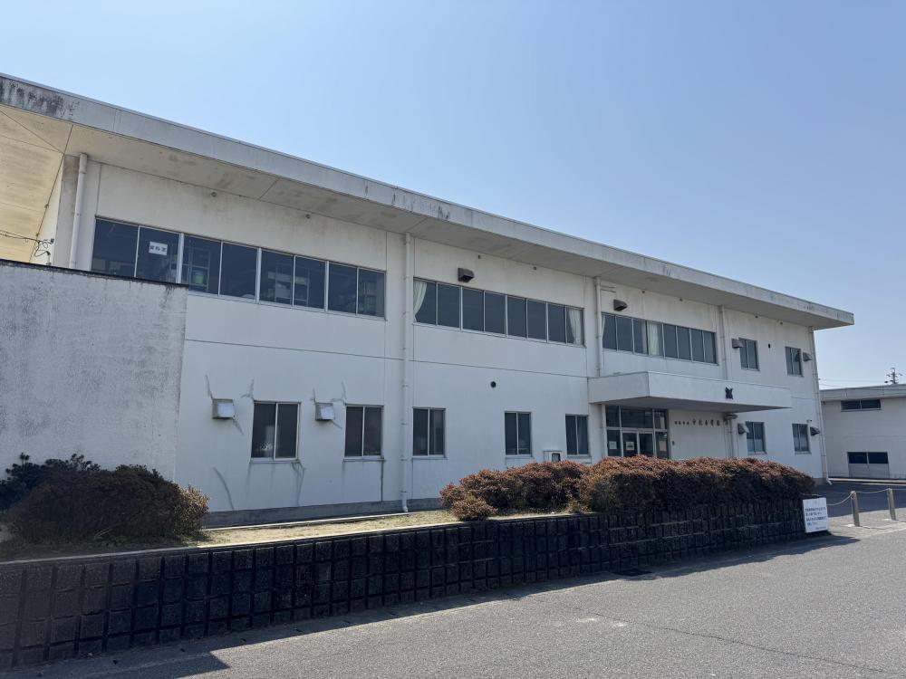小学校　中央小学校（小学校）まで1543m