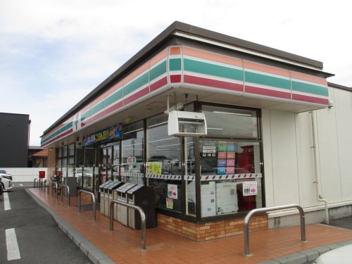 コンビニ　セブンイレブン　岐阜羽島駅前店（コンビニ）まで438m