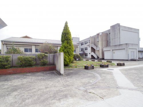 中学校　安堵町立安堵中学校（中学校）まで2168m