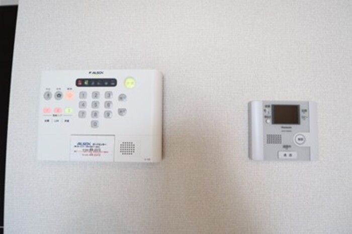 セキュリティ　モニター付きインターホンです