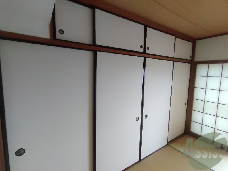 収納　収納がありました。お洋服や荷物はここへ。