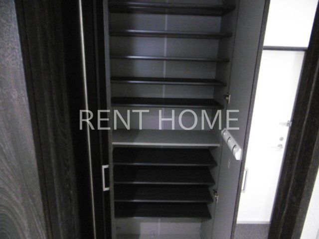 玄関　別タイプのお部屋の写真です