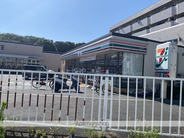 コンビニ　セブンイレブン（コンビニ）まで2952m
