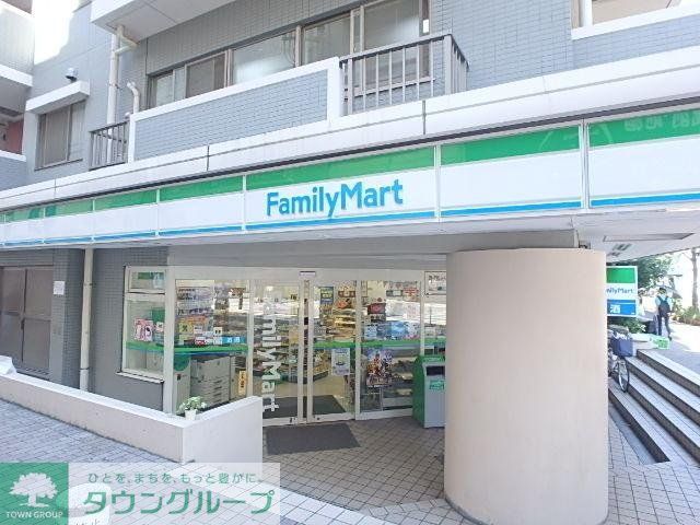 コンビニ　★ファミリーマート！★（コンビニ）まで185m