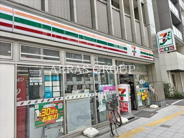 コンビニ　セブン-イレブン 台東１丁目店（コンビニ）まで158m