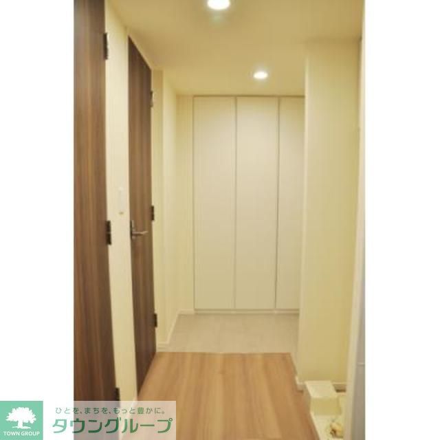 玄関　※写真は同タイプ住戸です。