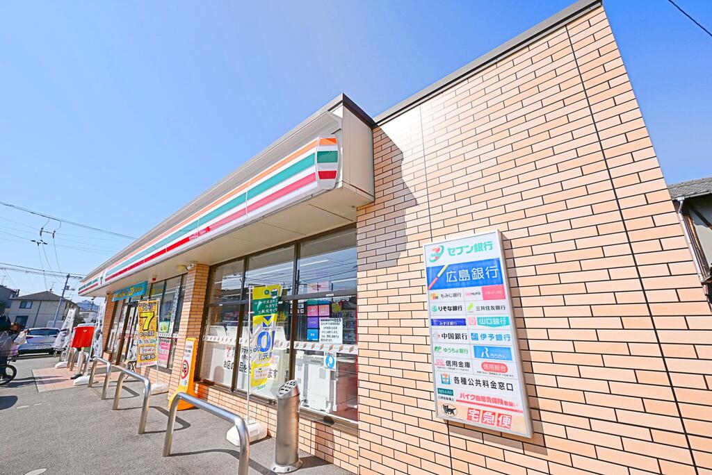 コンビニ　セブンイレブン広島東青崎町店（コンビニ）まで448m