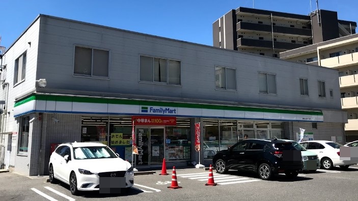 コンビニ　ファミリーマート 昭和塩付通一丁目店（コンビニ）まで491m