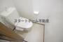 トイレ　落ち着いた色調のトイレです