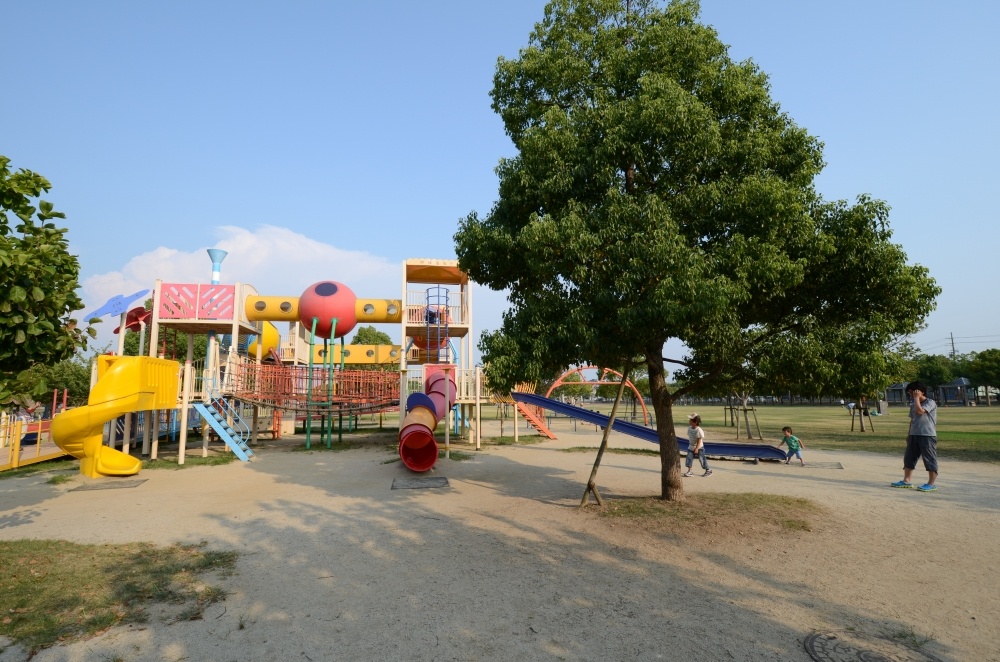 公園　末広中央公園（公園）まで390m