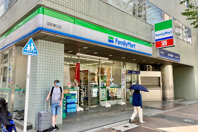 コンビニ　ファミリーマート 田町東口店（コンビニ）まで119m