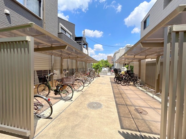 その他共有部分　★屋根付き駐輪スペース★