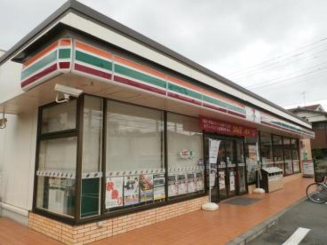 コンビニ　セブンイレブン杉並井草2丁目店（コンビニ）まで308m