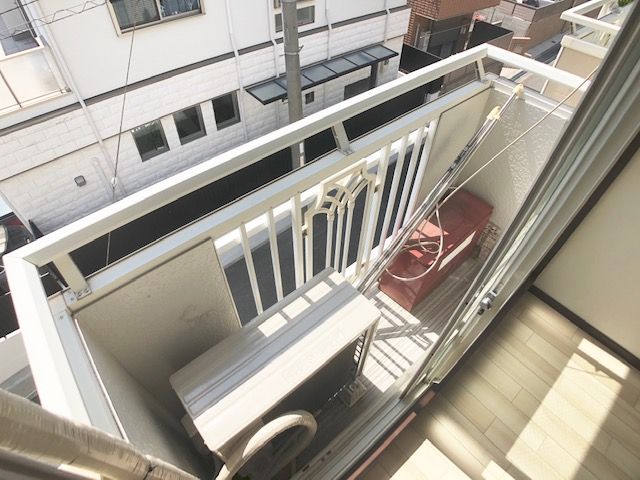 バルコニー　ベランダ。