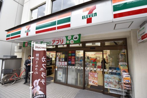 コンビニ　セブンイレブン 市ヶ谷駅前店（コンビニ）まで219m