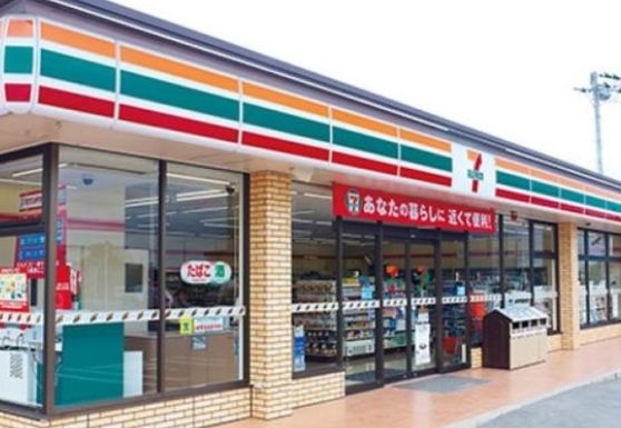 コンビニ　セブンイレブン江東潮見2丁目店（コンビニ）まで296m