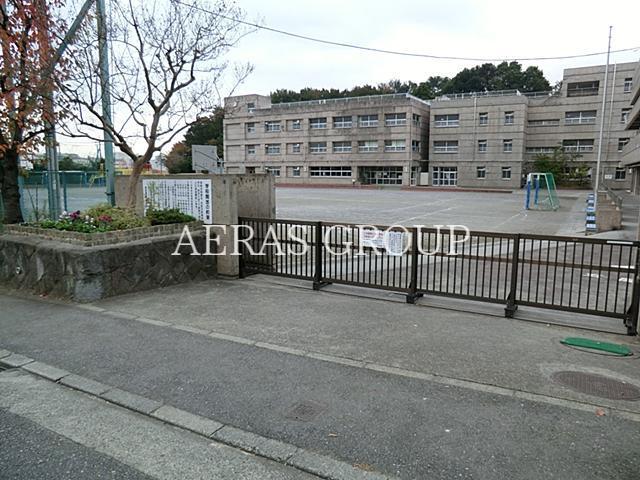 小学校　横浜市立荏田東第一小学校（小学校）まで462m