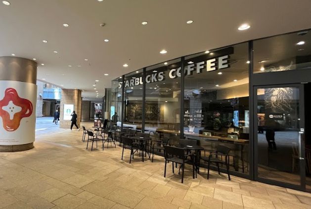 飲食店　スターバックスコーヒー なんばパークス店（飲食店）まで685m