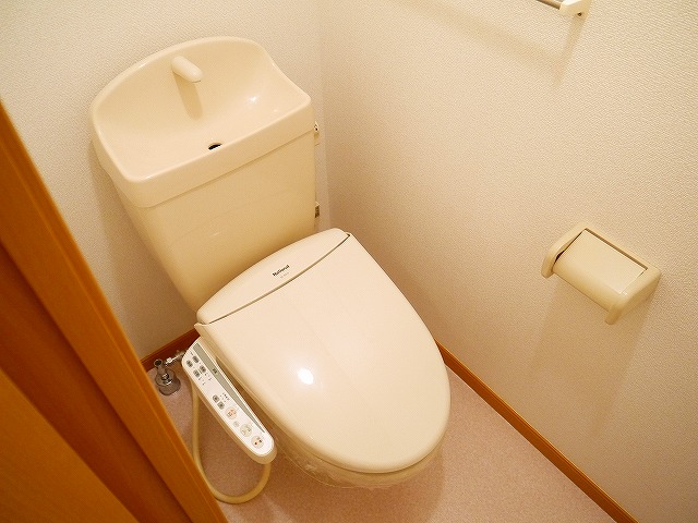 トイレ　コンパクトで使いやすいトイレです