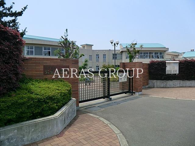 小学校　藤沢市立六会小学校（小学校）まで1330m