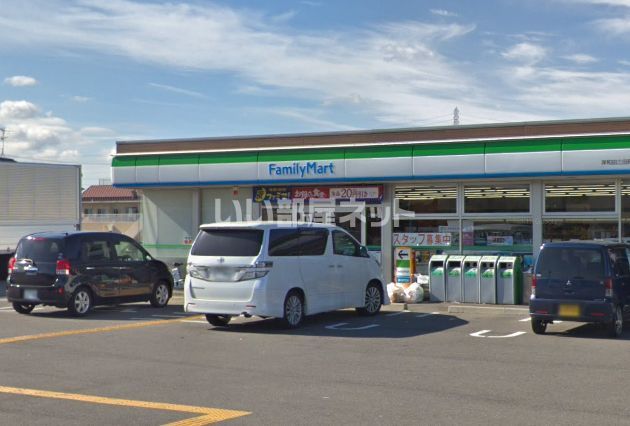 コンビニ　ファミリーマート岸和田三田町店（コンビニ）まで424m